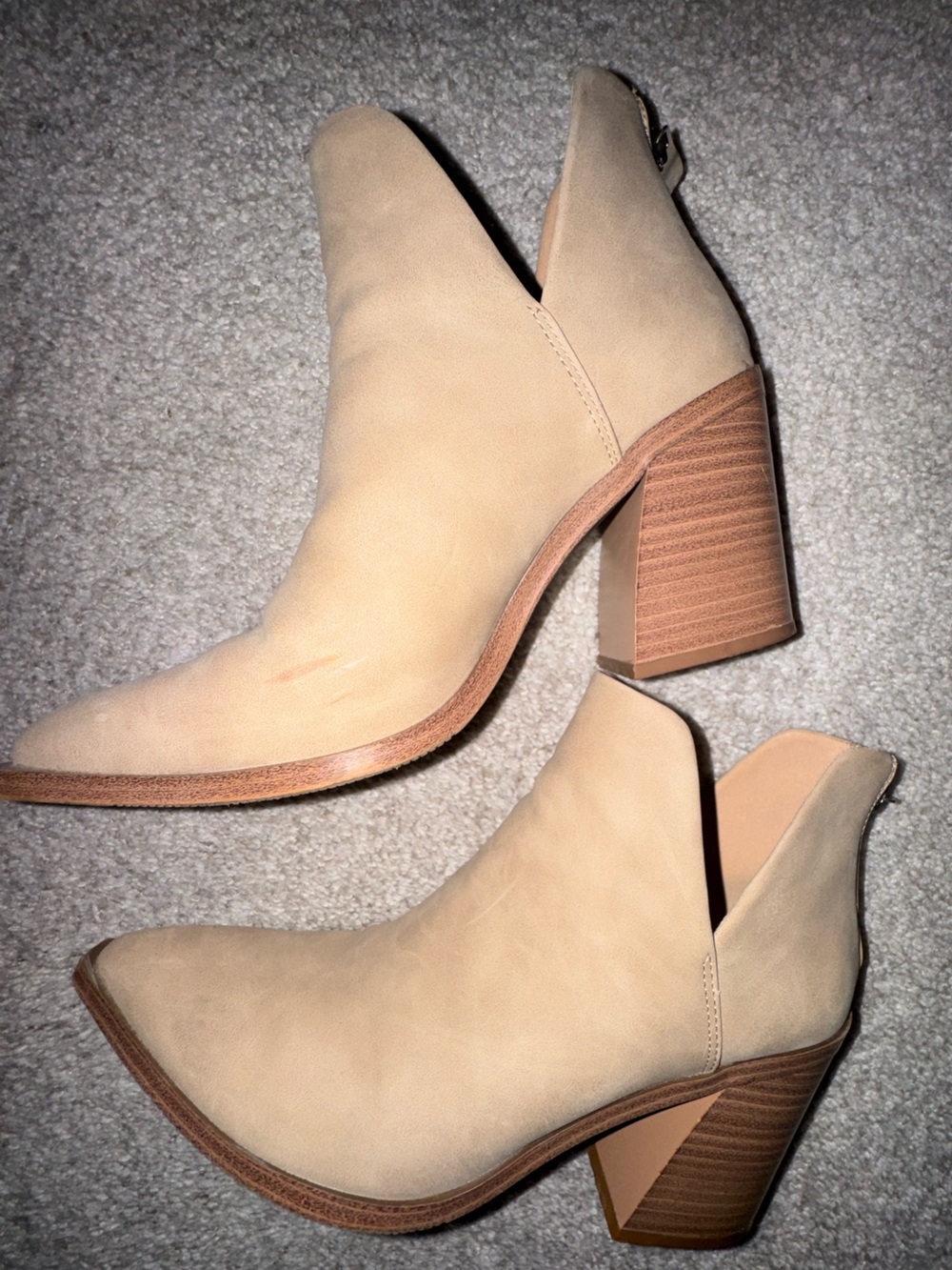 Tan Suede Ankle Booties Size 7 Chunky Block Heel Western Pointed Toe